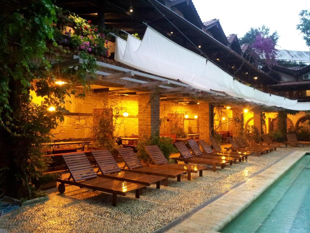 Hotel Restaurant Bujtina E Gjelit Tiranë Luaran gambar