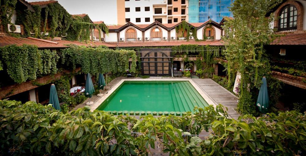 Hotel Restaurant Bujtina E Gjelit Tiranë Luaran gambar