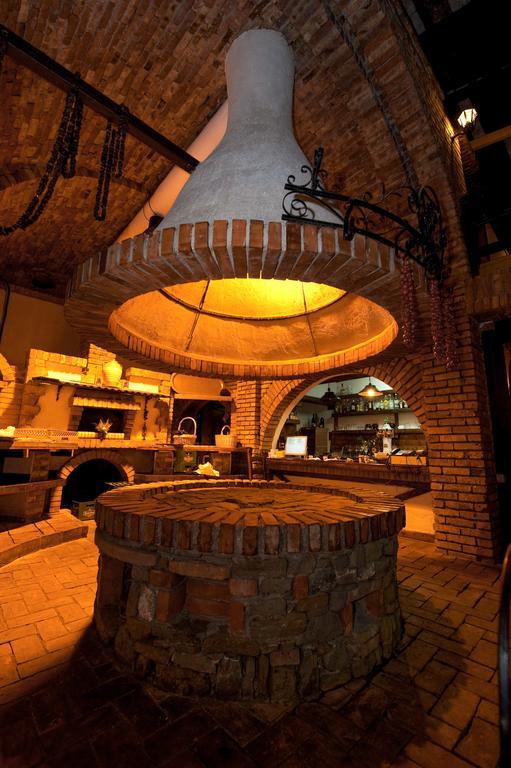 Hotel Restaurant Bujtina E Gjelit Tiranë Luaran gambar