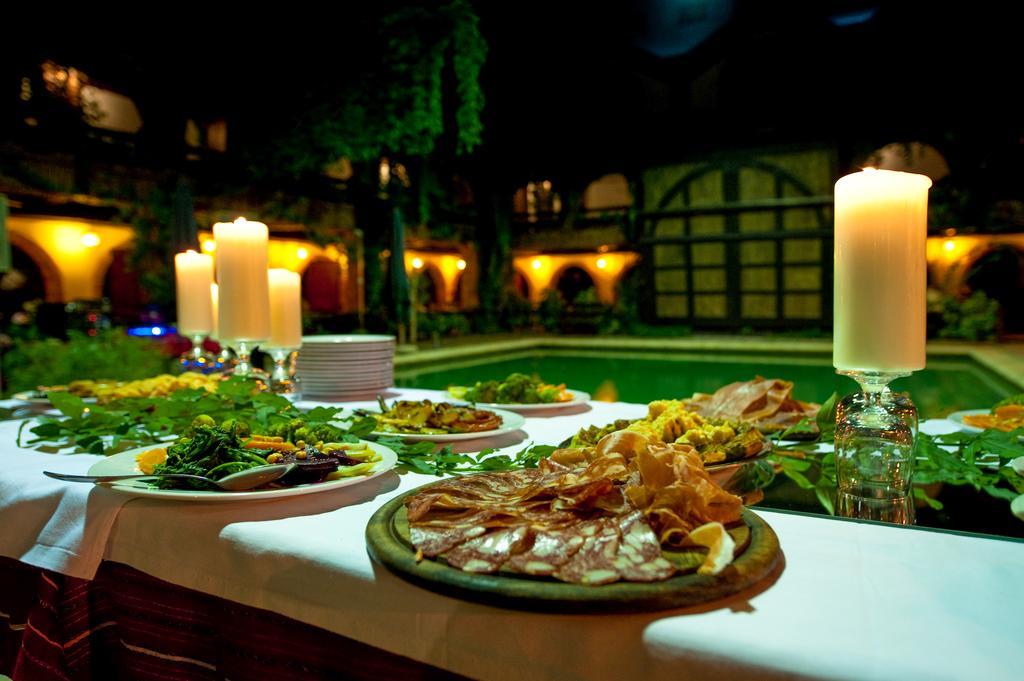 Hotel Restaurant Bujtina E Gjelit Tiranë Luaran gambar