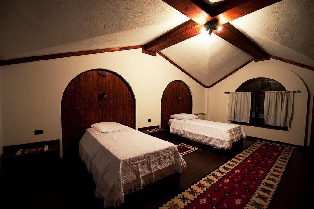 Hotel Restaurant Bujtina E Gjelit Tiranë Luaran gambar