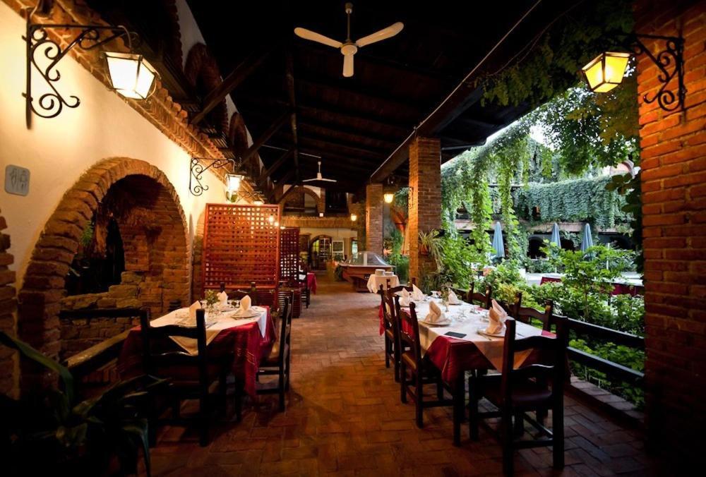 Hotel Restaurant Bujtina E Gjelit Tiranë Luaran gambar