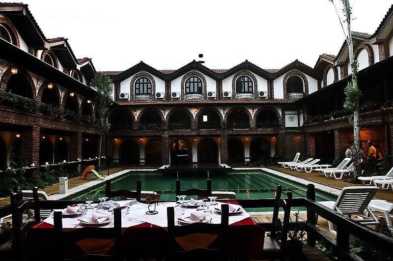 Hotel Restaurant Bujtina E Gjelit Tiranë Luaran gambar