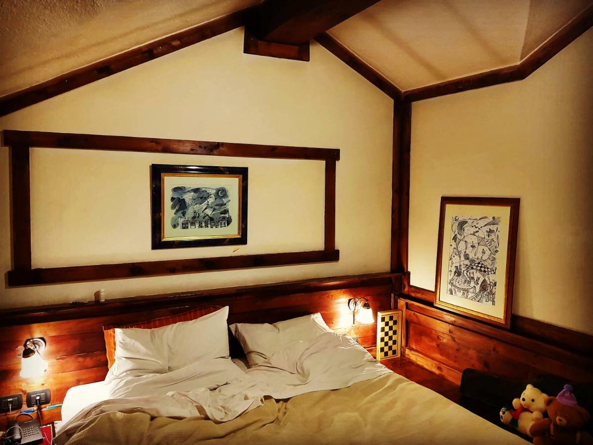 Hotel Restaurant Bujtina E Gjelit Tiranë Luaran gambar