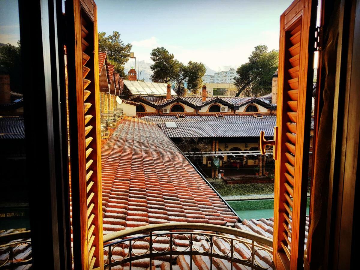 Hotel Restaurant Bujtina E Gjelit Tiranë Luaran gambar