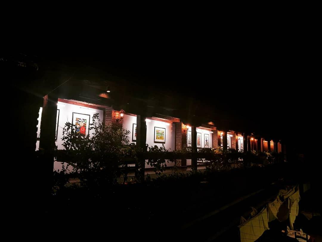 Hotel Restaurant Bujtina E Gjelit Tiranë Luaran gambar